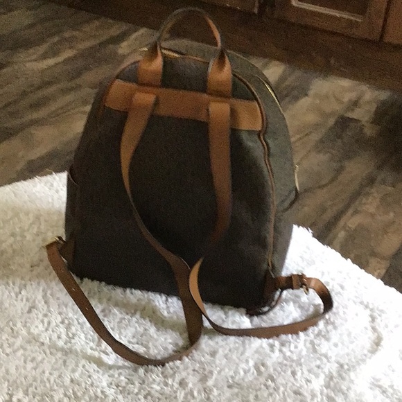 Michael Kor backpack - Picture 2 of 3